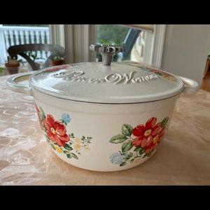 Pioneer Woman Vintage Floral 3 qt dutch oven NEW